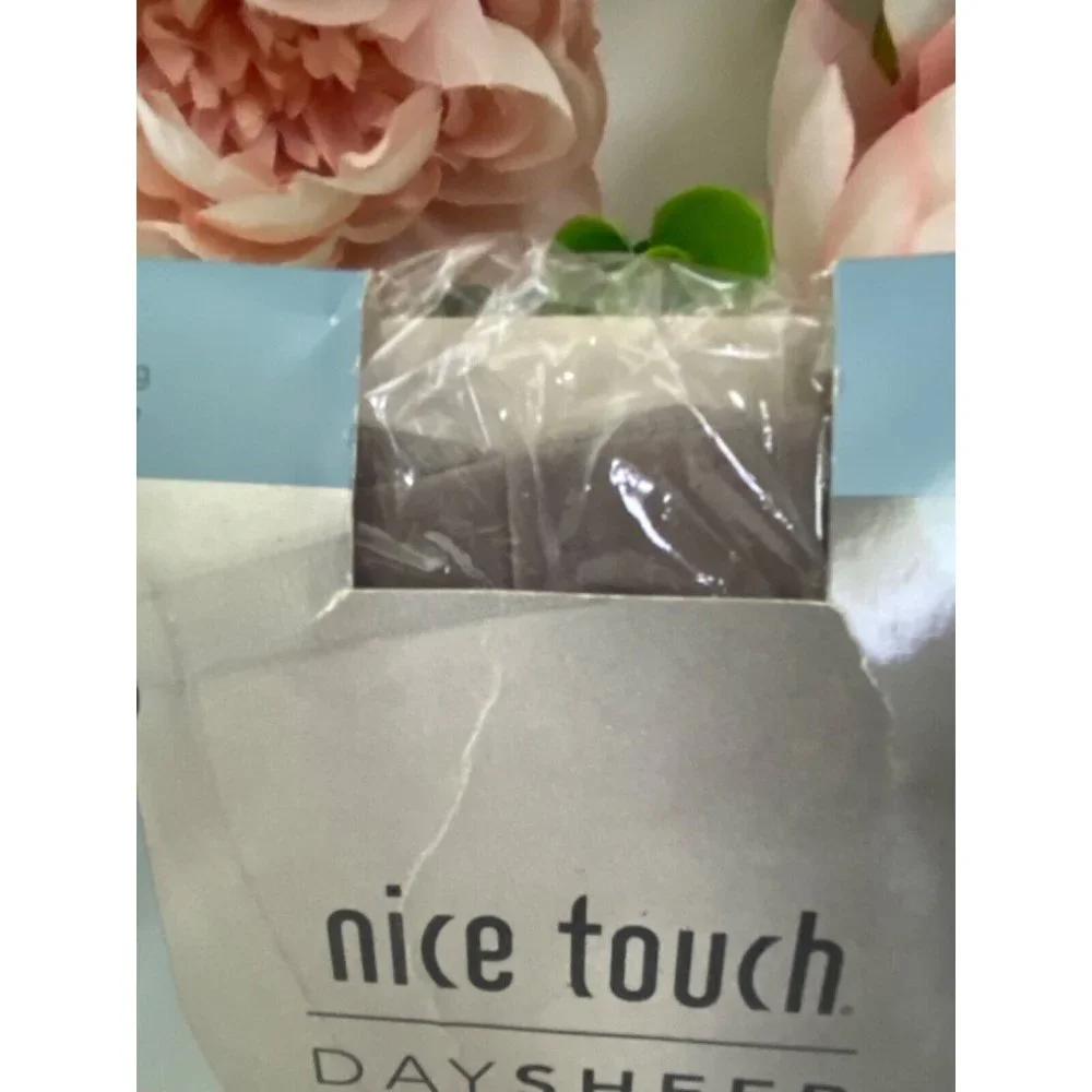 Hug Alon Nice Touch Day Sheer Non Control Driftwood Size C Sheer Toe New Vintage